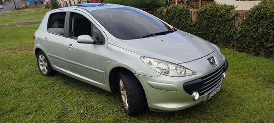 PEUGEOT 307 1.6 PRESENCE PACK 16V FLEX 4P MANUAL